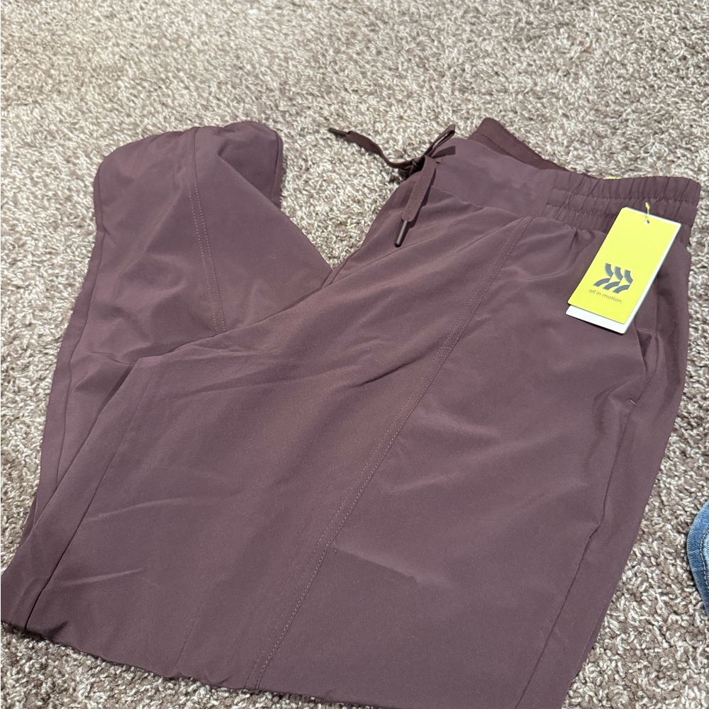 🍡Brown all In motion Jogger Pants